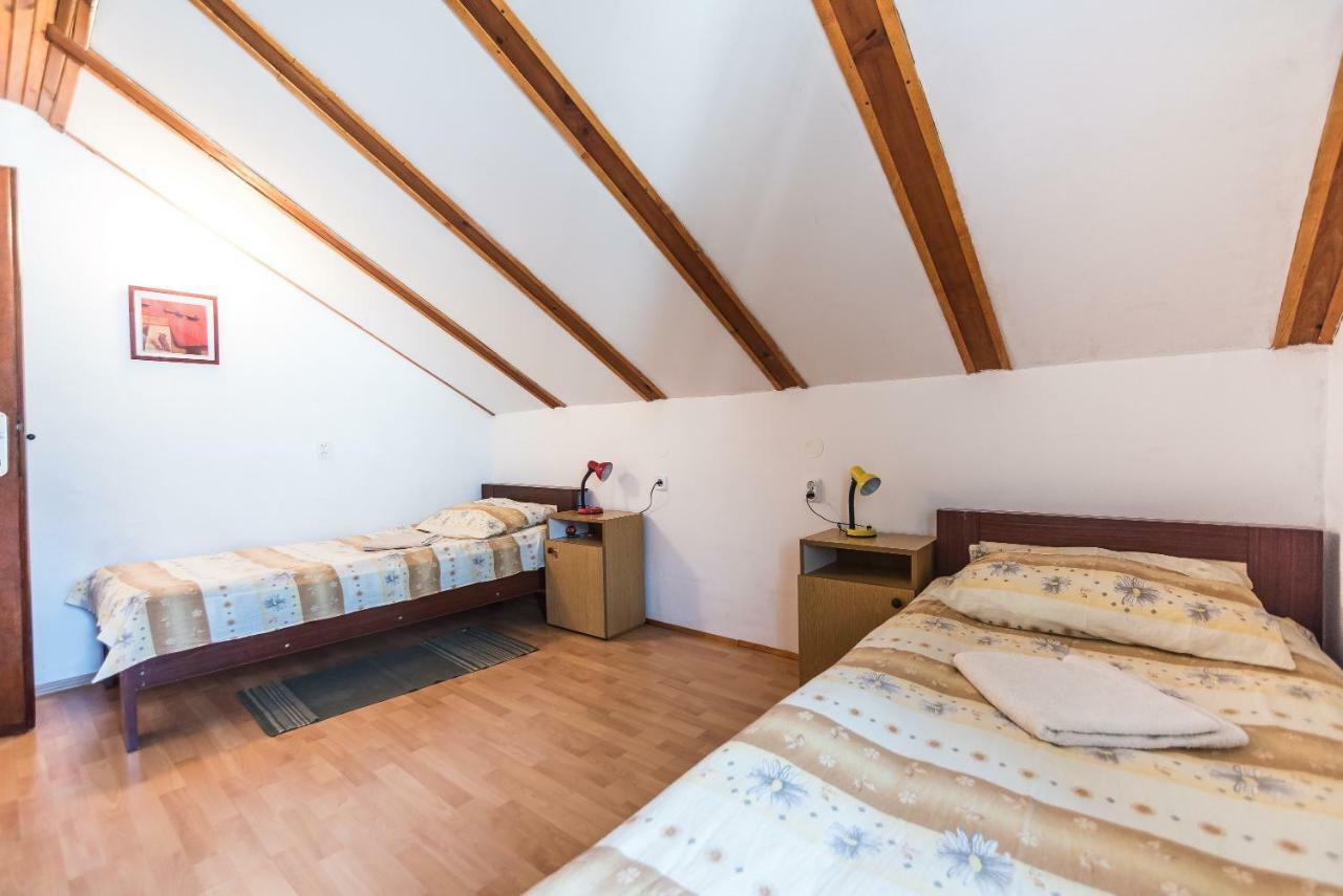 Kiwi Apartments Gornji Karin Exteriér fotografie